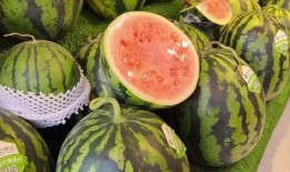 男生讨论吃瓜,男生们津津乐道的“吃瓜”趣事