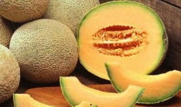 吃哈密瓜中间要,甜蜜滋味中的文化传承